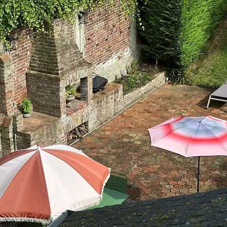 Villa Cosy Villa, Near *