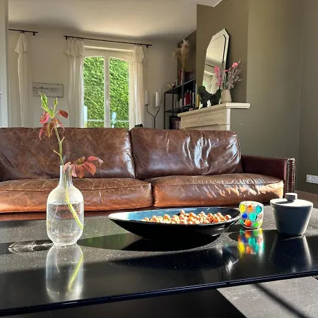 Cosy Villa, Near Villa *