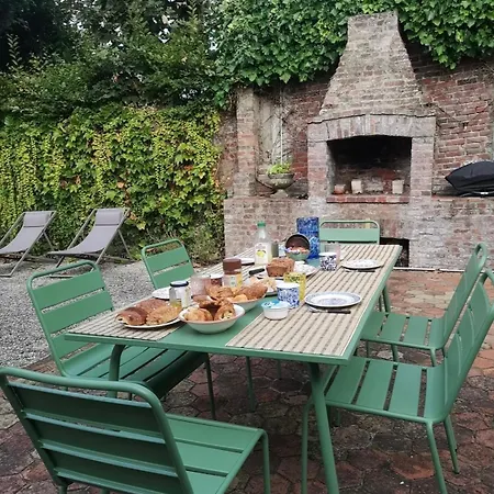 Cosy Villa, Near Villa *