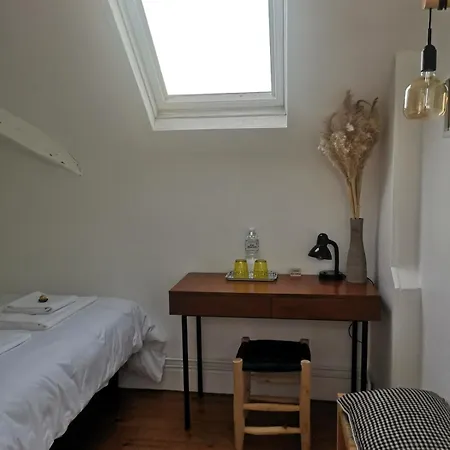 Cosy Villa, Near