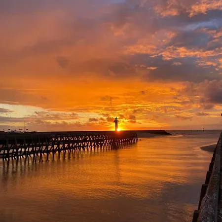 Villa Cosy Villa, Near