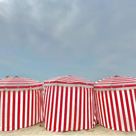 Villa Cosy Villa, Near Touques