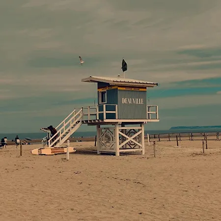 Villa Cosy Villa, Near Touques