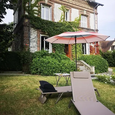 Cosy Villa, Near Villa *