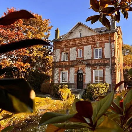 La Villa Flore, Limitrophe Trouville Sur-Mer Touques